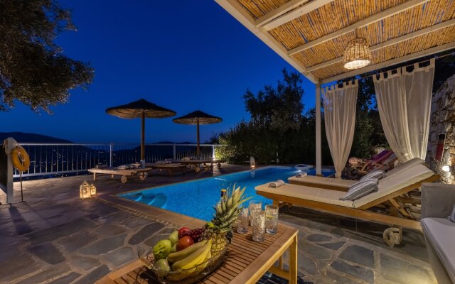 "villa Avaton With Magnificent sea View and Skopelos Town"