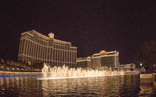 Luxurious 5 Bedroom Home, Sleeps 10