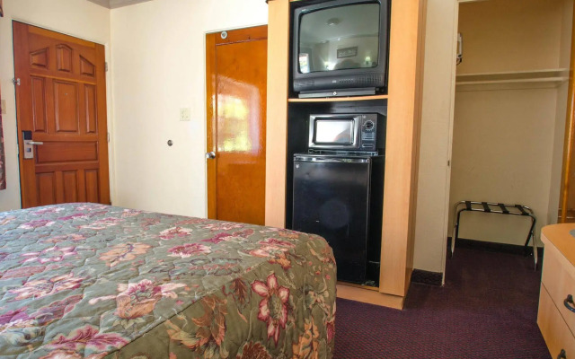 Economy Inn