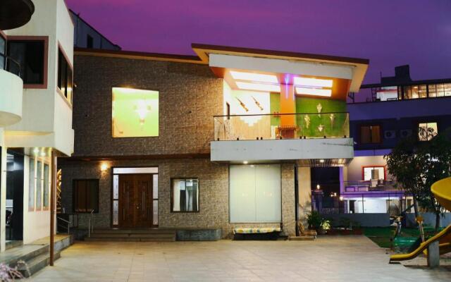 Royal Twin - 12BHK Luxury Villa by Royal Villa's Lonavla