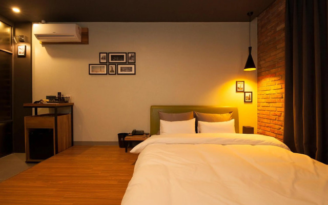 Hotel Gray