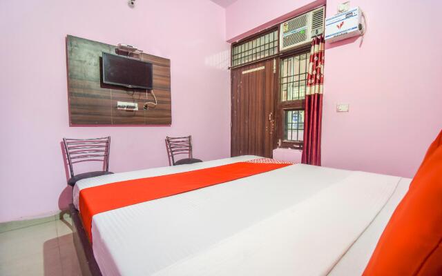 OYO 72141 Hotel Deep Palace