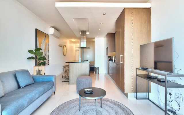 Camps Bay Luxury Studio Apartment - The Crystal