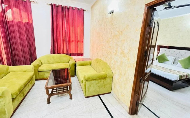 Treebo Trip Starline Residency