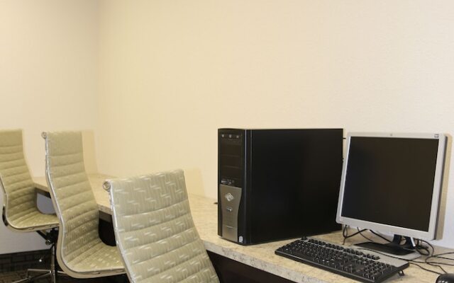 Prairie Moon Inn & Suites Macklin