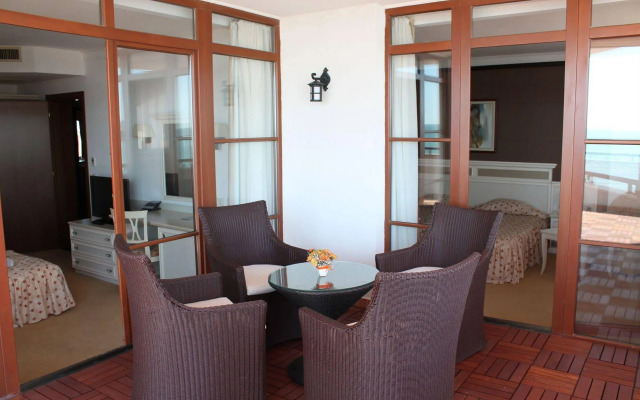 Helena VIP Villas and Suites