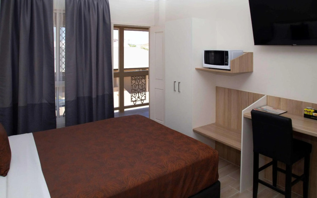 Econo Lodge Park Lane – Guest Rooms – Bundaberg