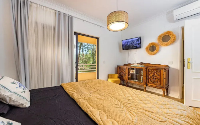 2 Bed-sleeps 4-vilamoura Beach-pool-spa-balcony