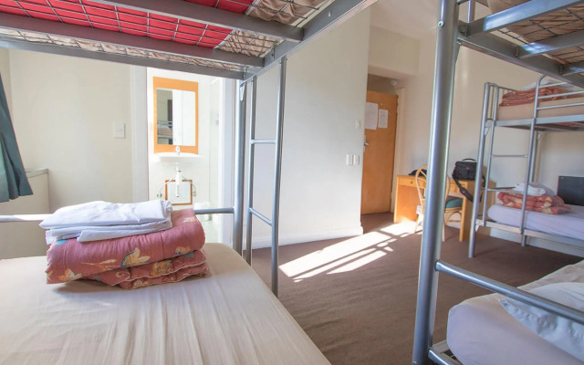 Hotel Waterloo & Backpackers