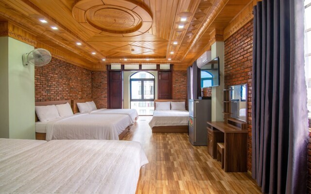 Spot On 855 Lucky Hotel