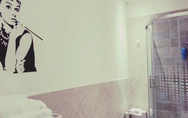 B&B La Donna Con La Valigia