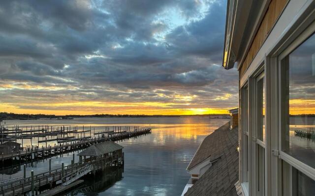 Harborside Inn