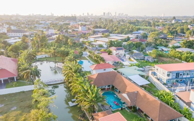 Pool Villa for Families and Party