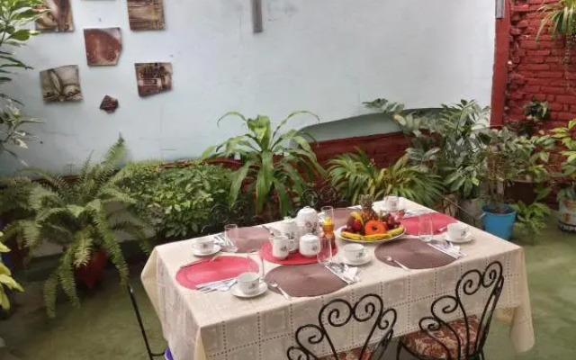 Fernandez and Friends Rooms