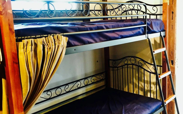 Hostel CASA AMBROSIA