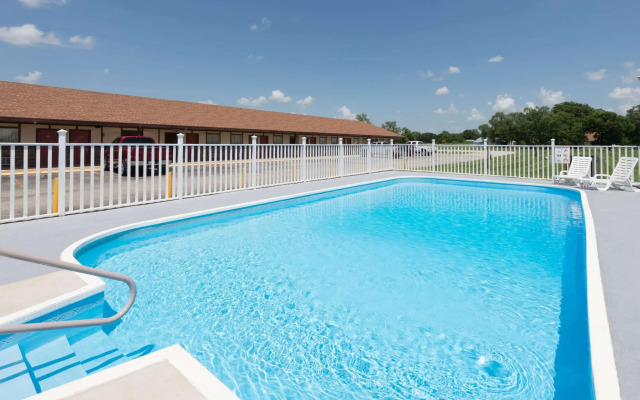 Knights Inn Chanute