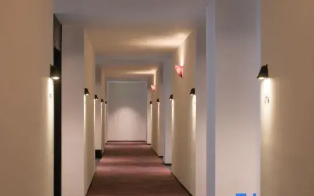 VIbes INN