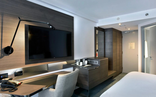 DoubleTree by Hilton Ottawa Downtown