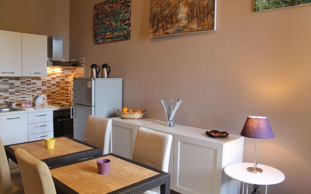 B&B Melany