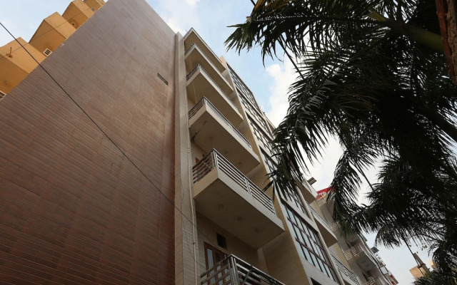 OYO 28264 Chirag House
