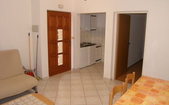 Lorena Apartments