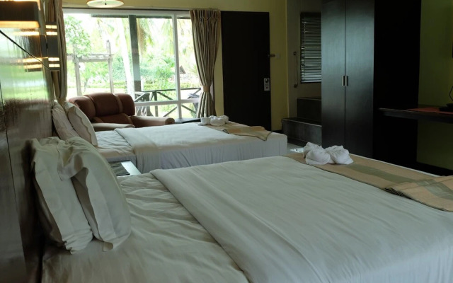 Raintree Beach & Golf Resort