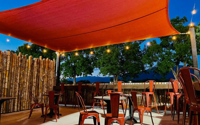 Taos Valley Lodge