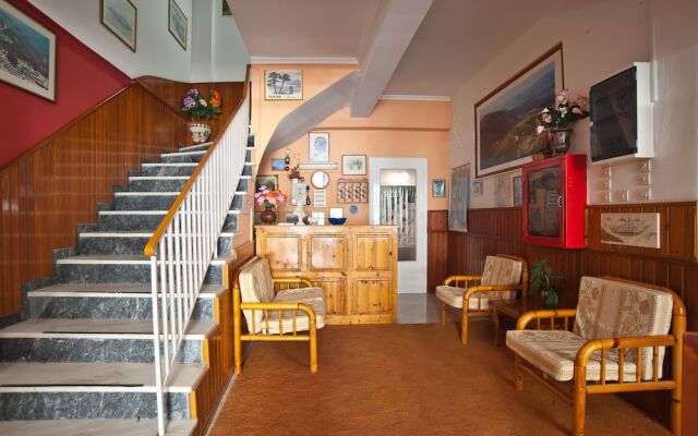 Hotel Athina