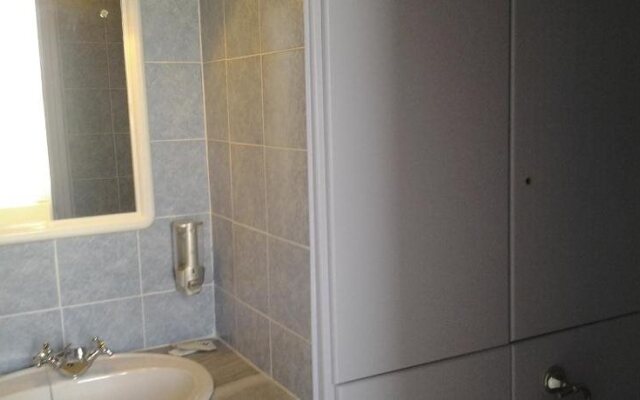 Noe Rooms