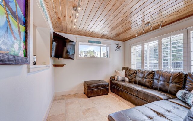 Sea Spray Beach House by Vtrips