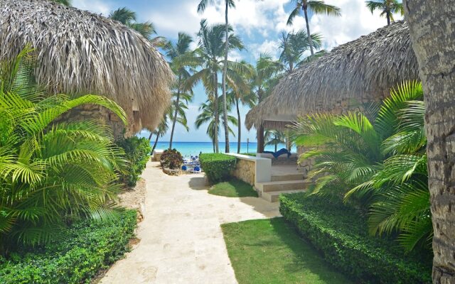 Beach Front Apartment No01