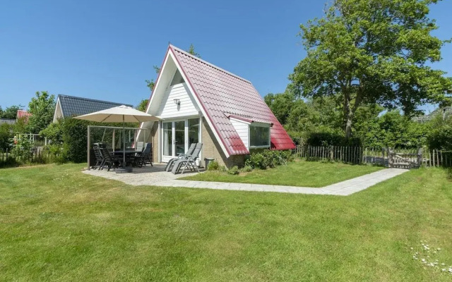 Radiant Seaside Holiday Home
