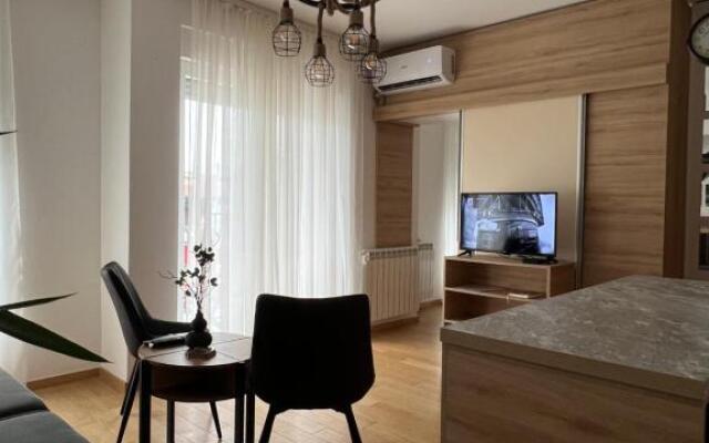 Delete 5 - Zemunske Kapije