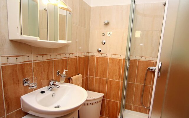 Apartment Lucic Tavernes 17026
