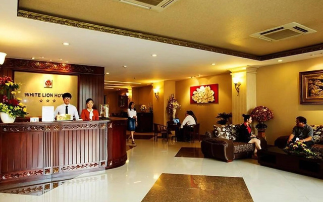 Premium White Lion Hotel