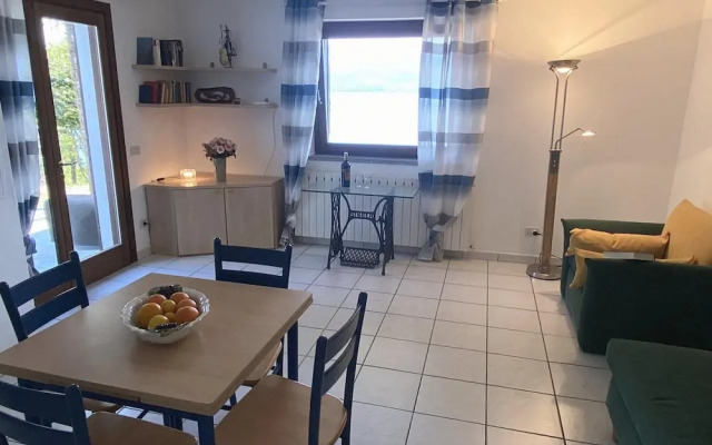 Diana Villa With Garden and Lake View in Oggebbio