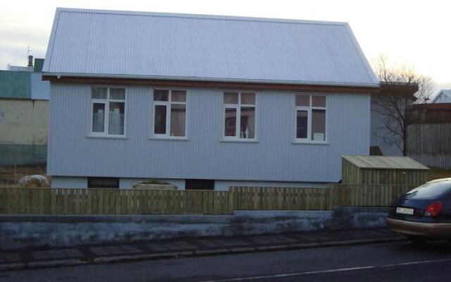 Guesthouse Hlidarás