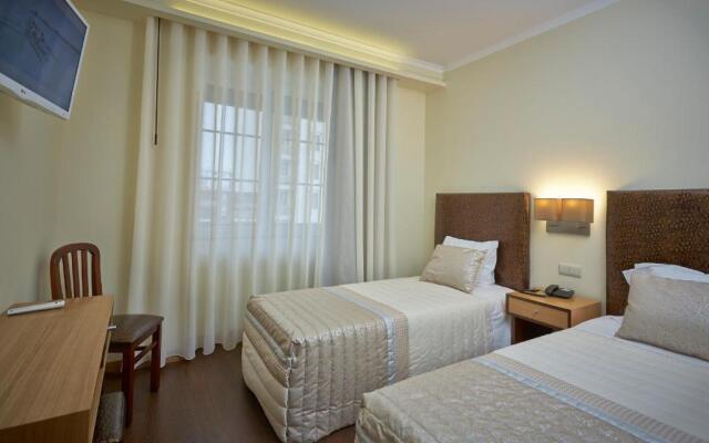 Welcome In - Suites & Hostel