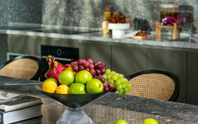 base-Sanlitun Serviced Apartment