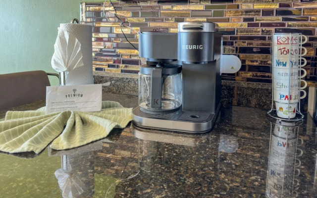 Upscale Ocean View Condo Close to it all Great