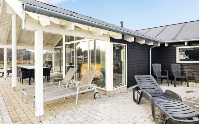 8 Person Holiday Home in Albaek