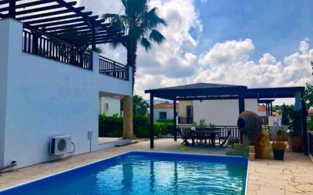 Paradise Villa 14-Peyia