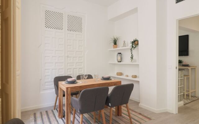 Trendy Two Bedrooms In Ollerias
