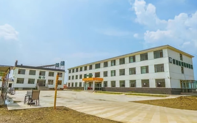 Yijie Holiday Chain Hotel