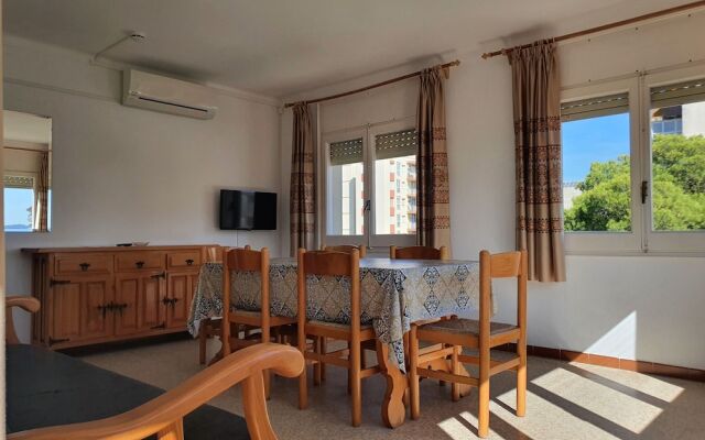 Payet Apartments 2-4 Personas