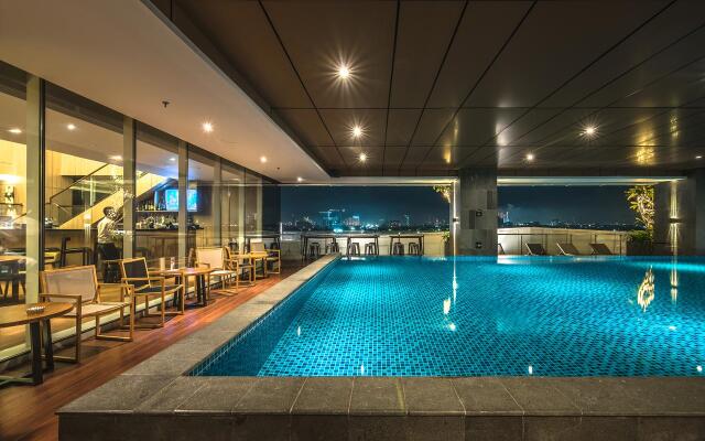 Oakwood Hotel & Residence Surabaya