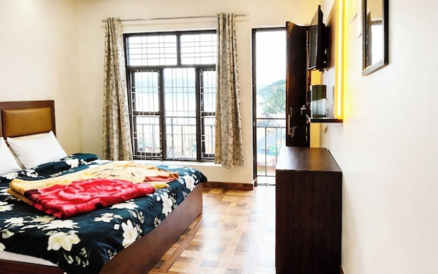 Hotel Kaafal Homestay Mussoorie