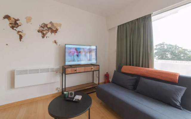 House Mimosa De Haan