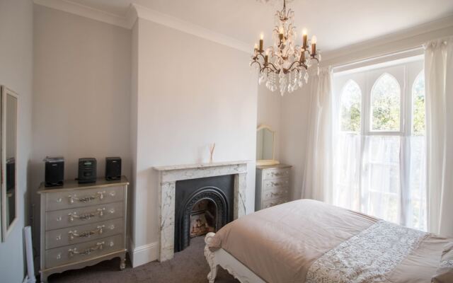 Elegant Georgian 1 Bed Apartment in Herne Bay