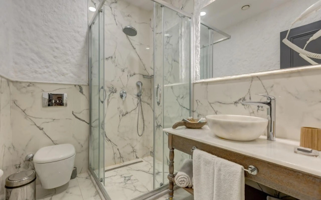 Alachi Hotel